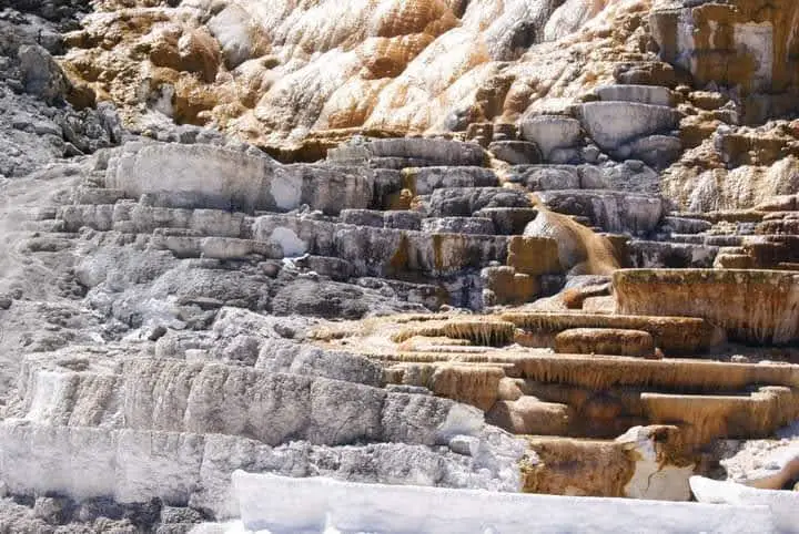 Yellowstone mammoth hot springs