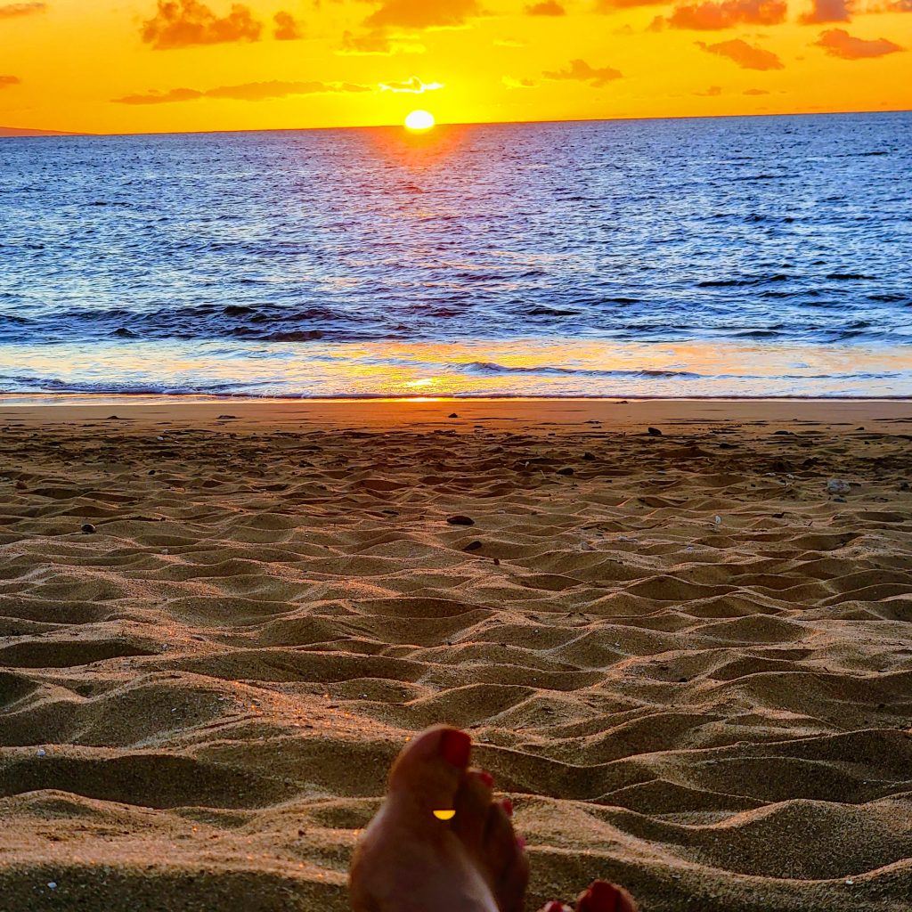 sunset at kaanapali beach maui hawaii