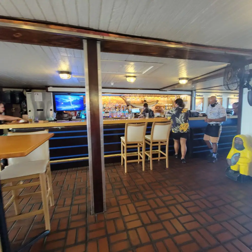 where to eat in lahaina
